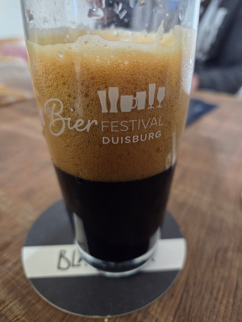 The Sisters Pchula Special mit Macadamia Nitro Foam
